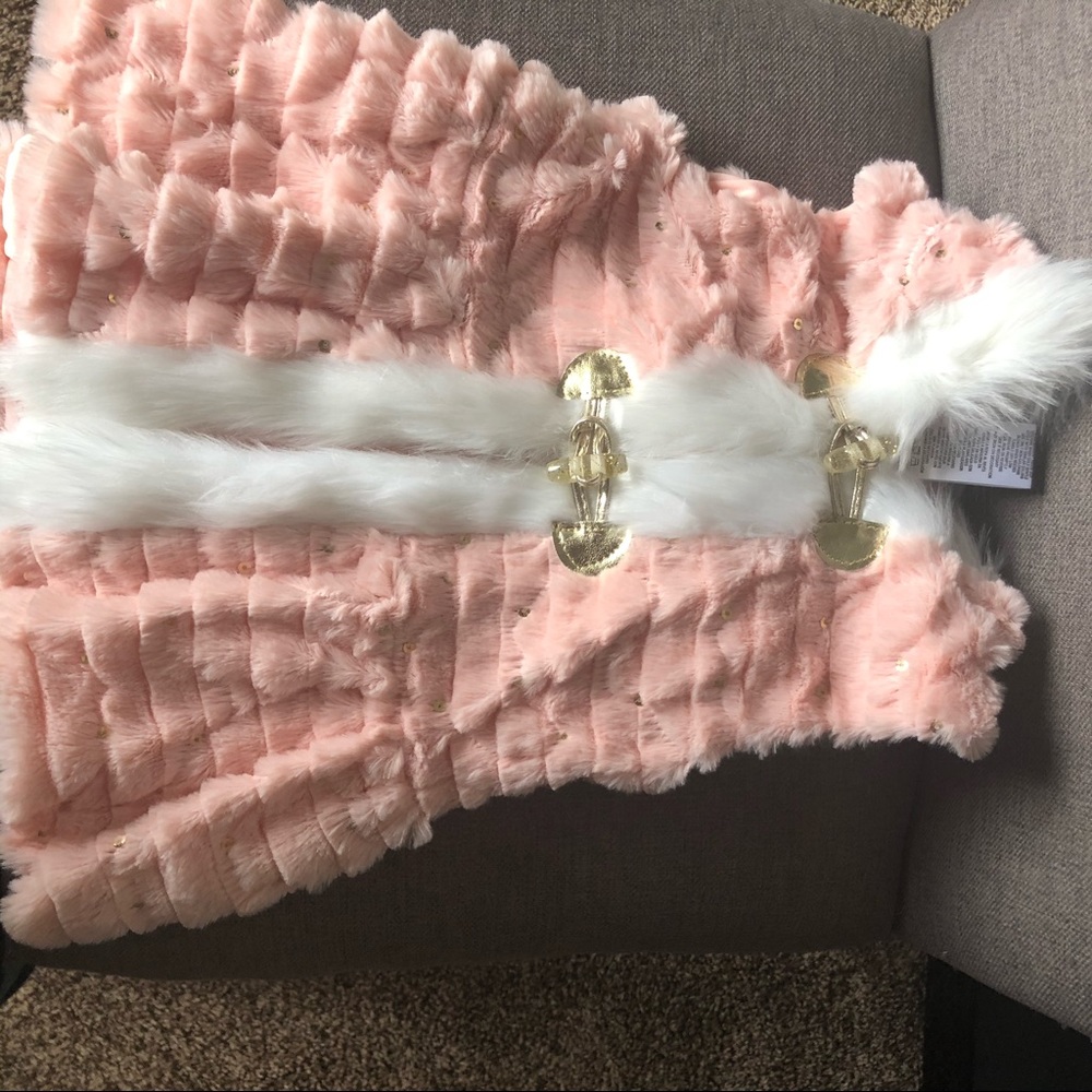 Girls 3T fur vest